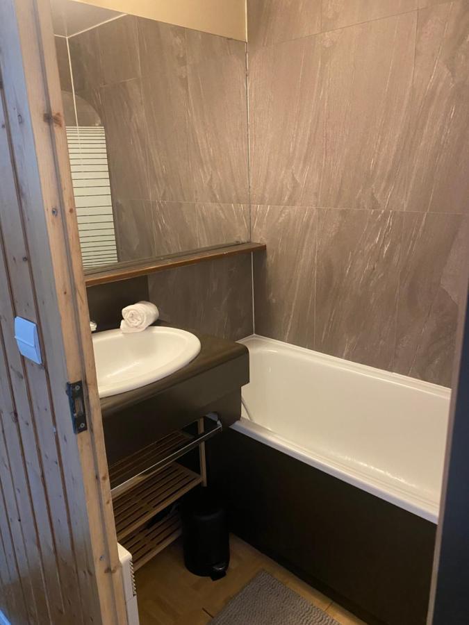 Le V - 2 Bedrooms Flat In The Middle Of Apartment Val Thorens
